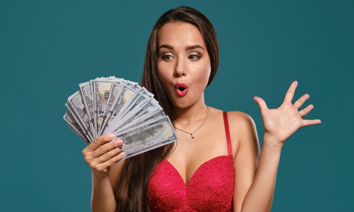 Гороскоп для Водолея на февраль: перемены, деньги и испытания здоровья