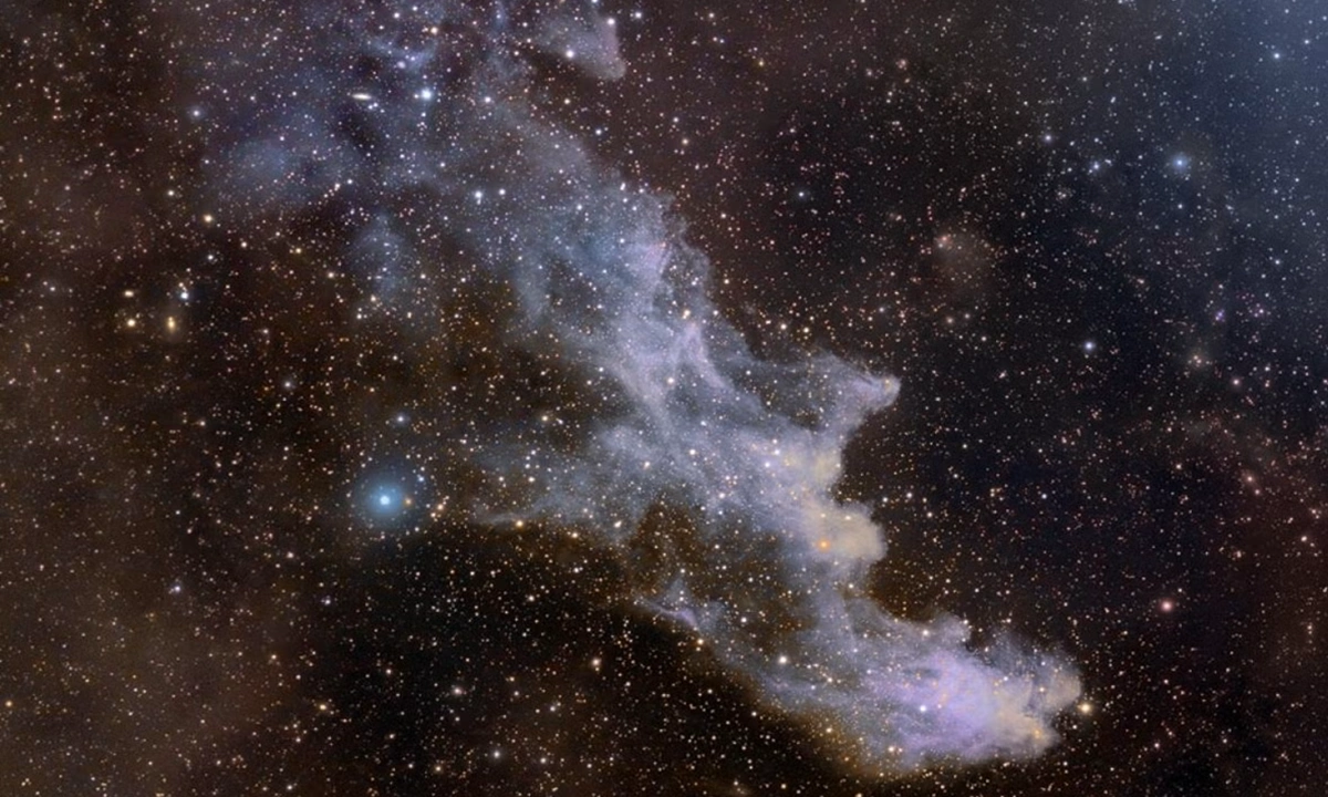 Звезда в созвездии Близнецов вдруг угасла: как и почему она потускнела в 40 раз