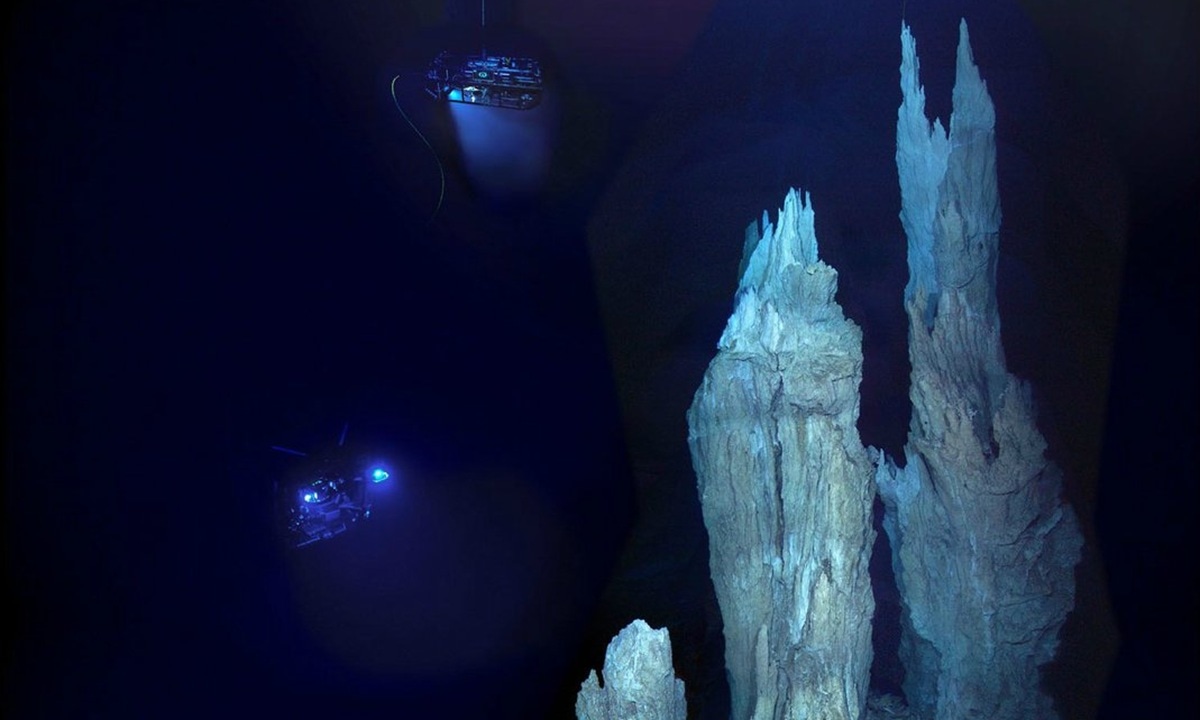 На дне Атлантики нашли колыбель жизни: эта природная лаборатория удивляет ученых