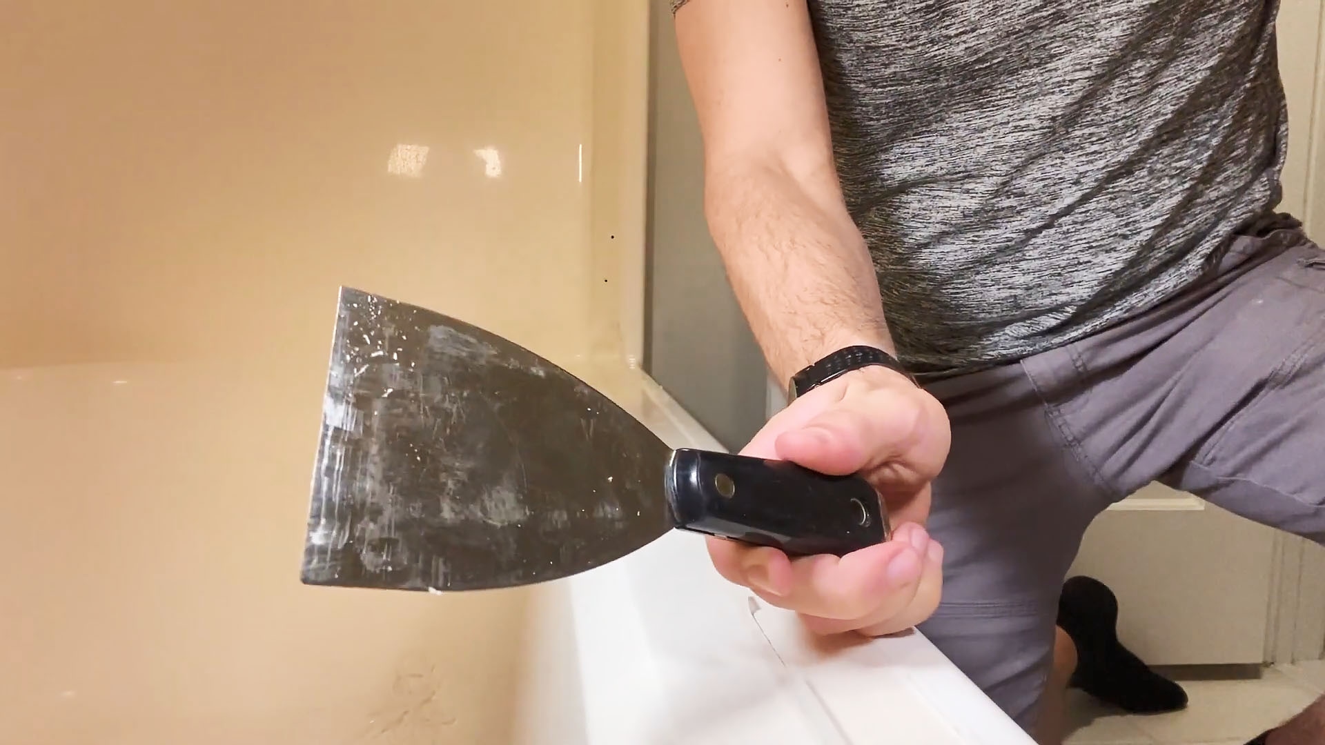 Как удалить силиконовый герметик без нервов и царапин: лучшие методы для разных поверхностей