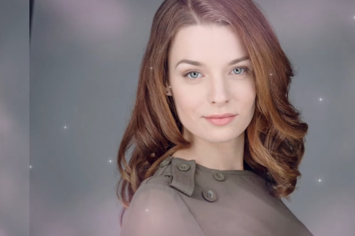 Сериал Помоги себе сама: актеры и роли