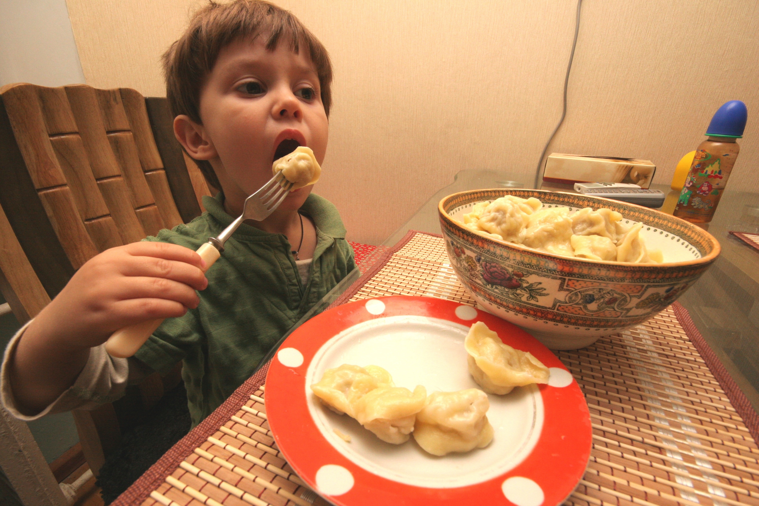 Любимое блюдо россиян под вопросом: любить пельмени можно каждому, а вот есть нет