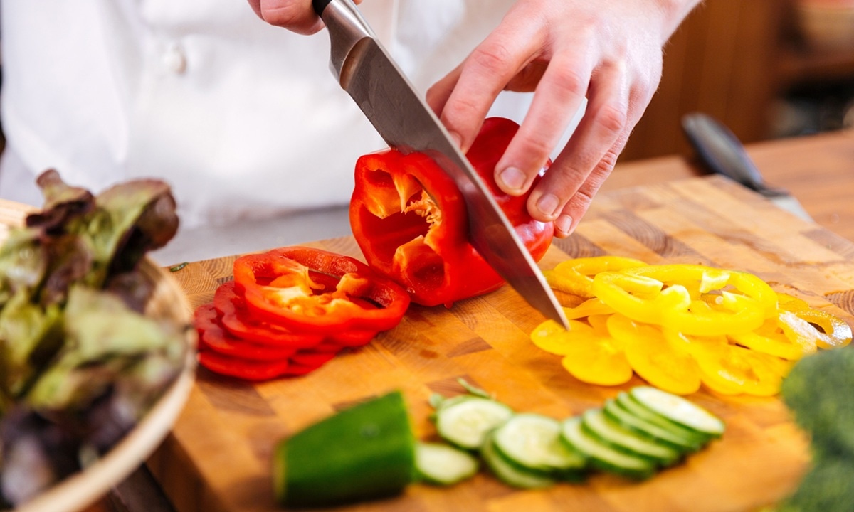 Никогда не покупайте набор ножей: эти 4 модели закрывают все задачи на кухне без лишних трат