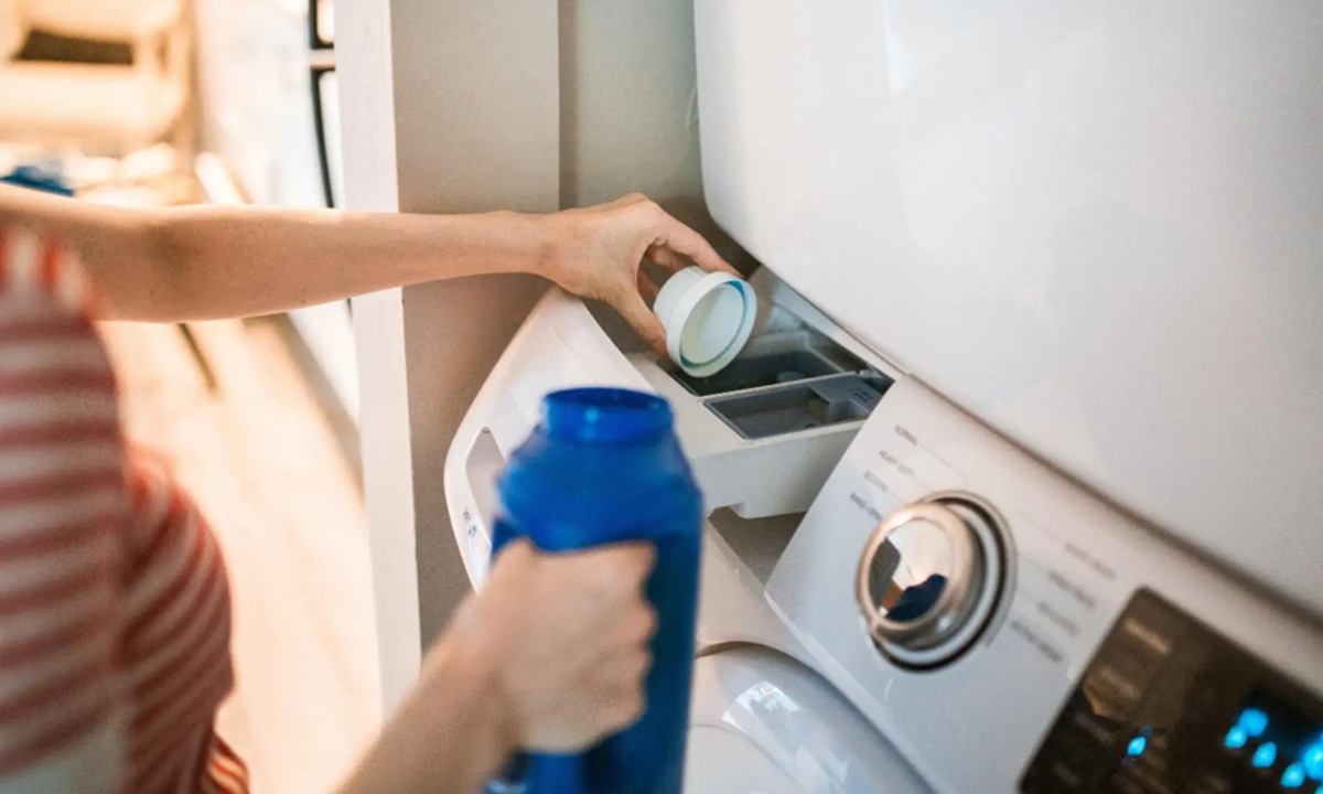 Дешевый порошок не значит плохой: как отстирать им даже мазут и не переплачивать за бренд