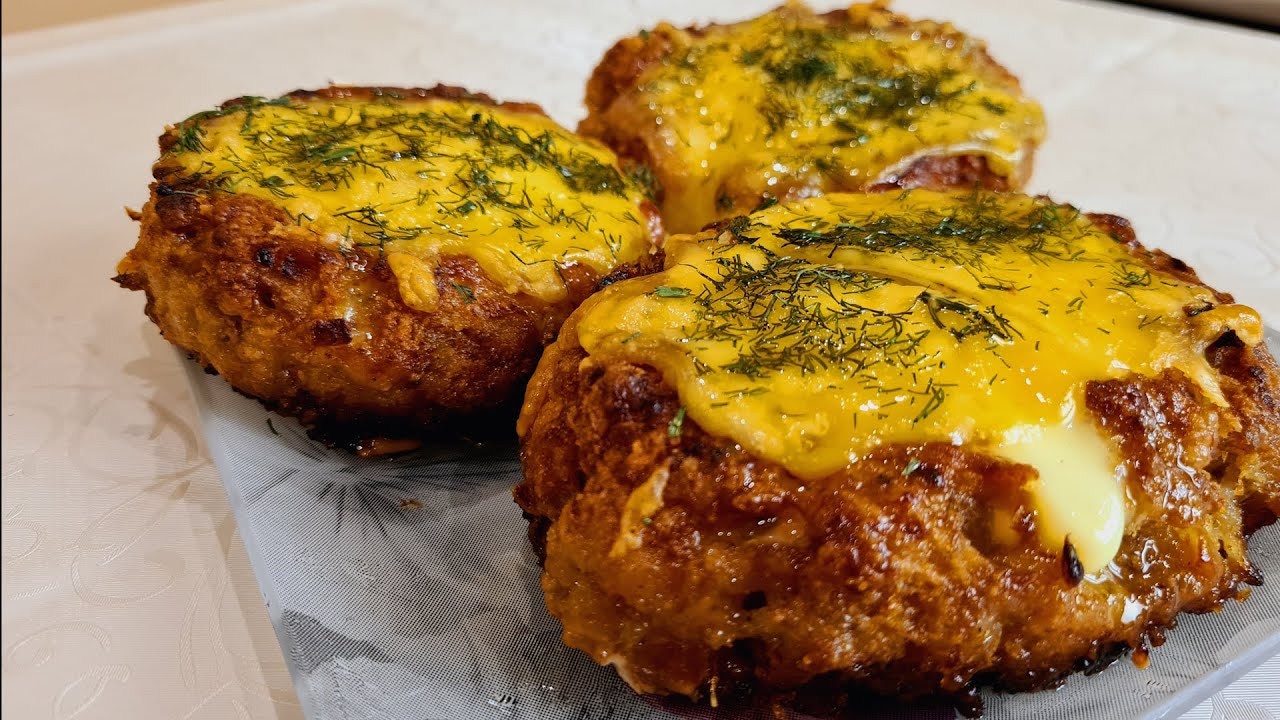 Если котлеты надоели всей семье: этот сюрприз внутри сделает их коронным блюдом стола