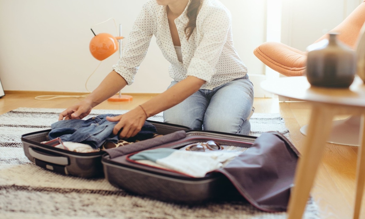 Ручная кладь вместо чемодана: как уложить все вещи на 710 дней и не платить за багаж ни копейки