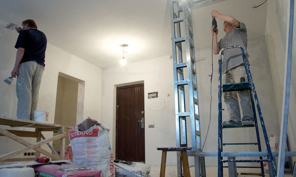 Вы тратите на ремонт лишнее: почему освещение и планировка важнее дорогих диванов