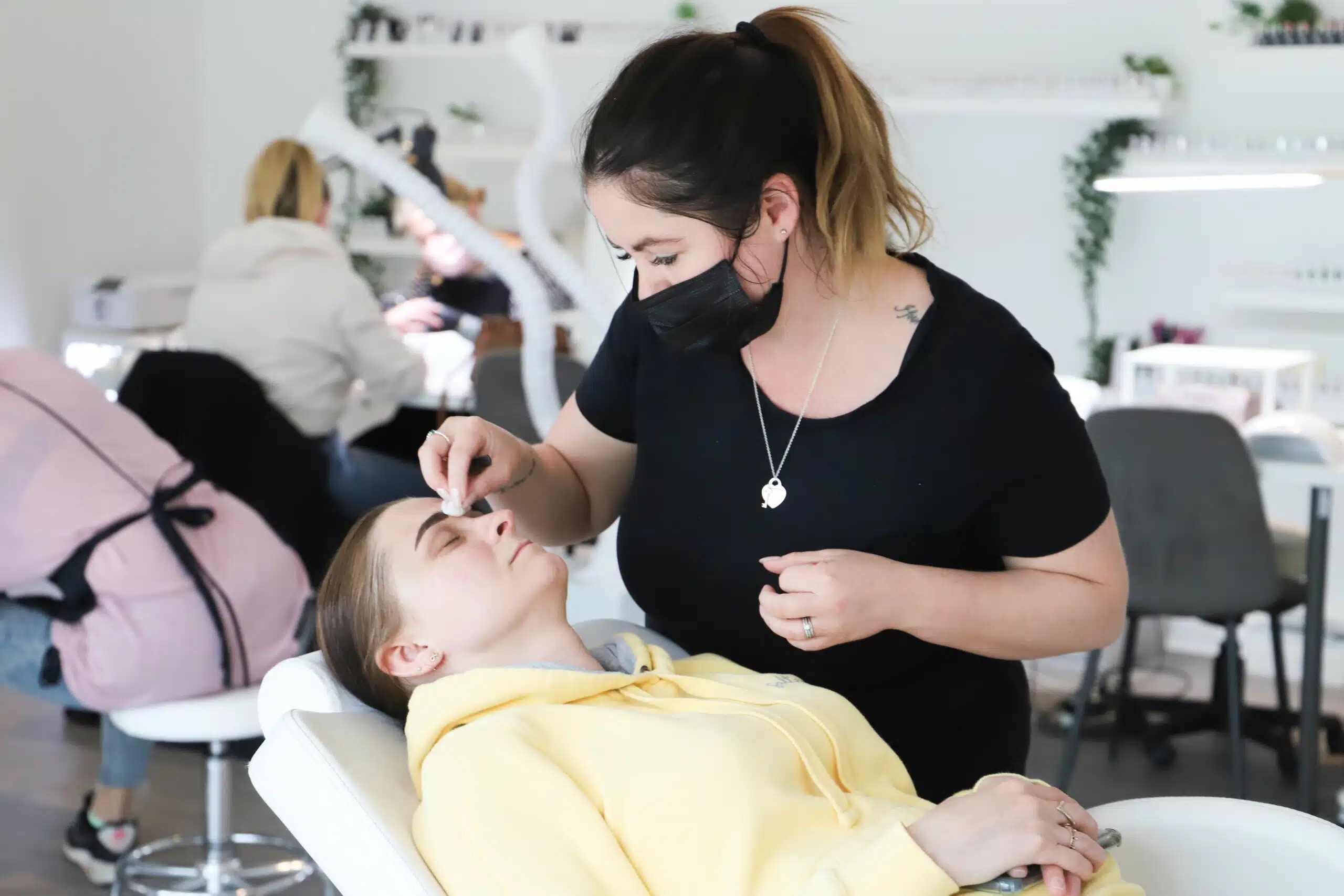 Перманентный макияж при диабете: эти риски заживления нужно учесть до процедуры