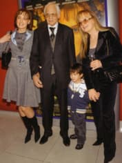 Владимир Наумов и Наталья Белохвостикова с дочерью и сыном