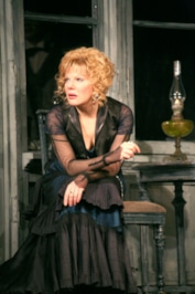 Александра Захарова