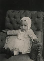 Анна Ахматова в детстве