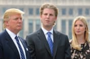Donald Trump con su hijo e hija