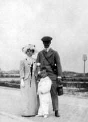 Великий князь Андрей Владимирович с женой и сыном