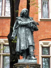 Памятник Николаю Копернику  в Кракове