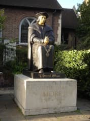 ​Статуя Томаса Мор​а