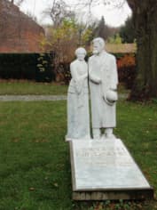 Памятник на могиле Фридриха Ницше