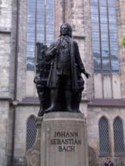 Памятник Иоганна Себастьяна Баха