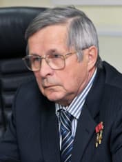 Виктор Савиных