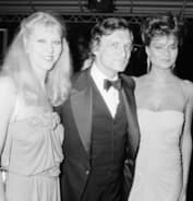Хью Хефнер с девушками из Playboy