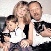 Анатолий Ромашин с семьей