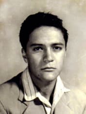 Карлос Кастанеда в молодости