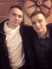 Сергей Семенов с приятелем