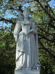 Памятник Марии Медичи