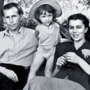 Иван Лапиков с семьей