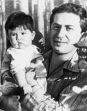 Яков Джугашвили с дочерью