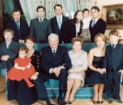 Наина Ельцина с семьей
