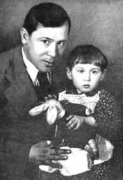 Муса Джалиль и его дочь Чулпан