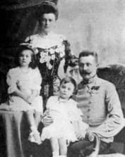 Франц Фердинанд с семьей