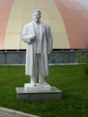 Памятник Михаилу Калинину в Хабаровске