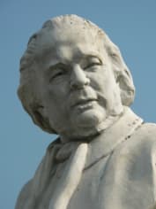 Памятник Оноре Домье