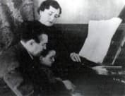 Салих Сайдашев с сыном Эмилем и женой Сафией