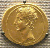 Портрет Октавиана Августа на монете