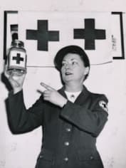 Маргарет Митчелл работала в Красном Кресте во время Второй мировой войны