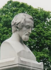 Памятник Генриху Гейне на могиле в Париже