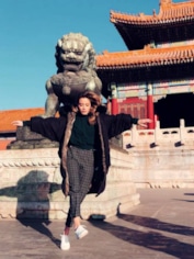 Хлоя Беннет в 2019 году