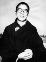 Далай-лама XIV в молодости