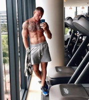 Торс и тату Алекса Малиновского