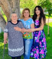 Гоар Аветисян с мамой и бабушкой