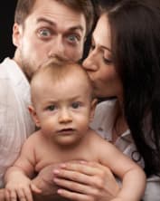 Артем Крылов с женой и сыном
