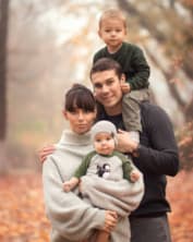 Дмитрий Черкасов с женой и детьми