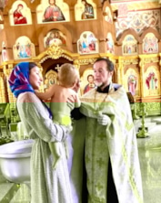 Луиза Шипулина на крестинах третьего сына Максима