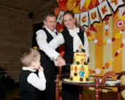 Катя Осадчая с мужем и сыном