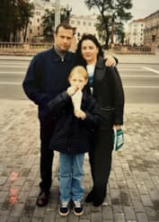 Кристина Лясковец в детстве с родителями