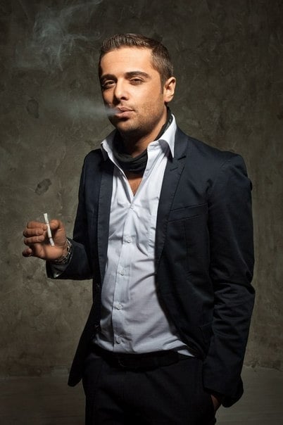 https://24smi.org/public/media/resize/660x-/celebrity/2015/08/03/1438588943-celeb_img_None_B0MVkBw.jpg