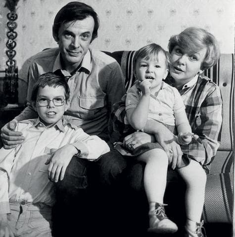Георгий Тараторкин с семьёй
