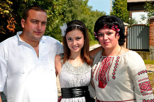 Елена Головань с родителями